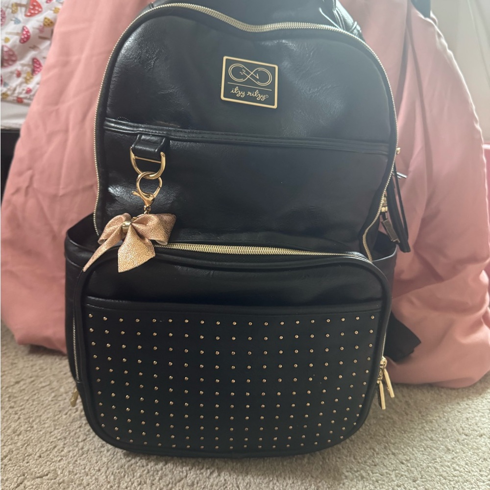 Itzy Ritzy Boss Plus Chelsea Diaper Bag